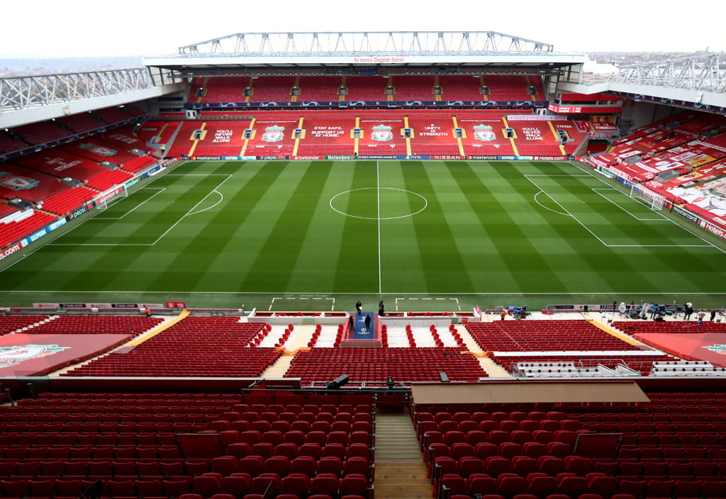 Video: Spurs players arrive at Anfield ahead of Liverpool match