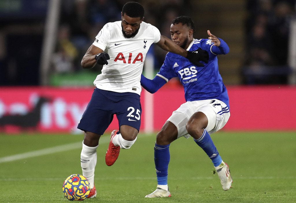 Report: Newcastle looking to hijack move for Tottenham defender