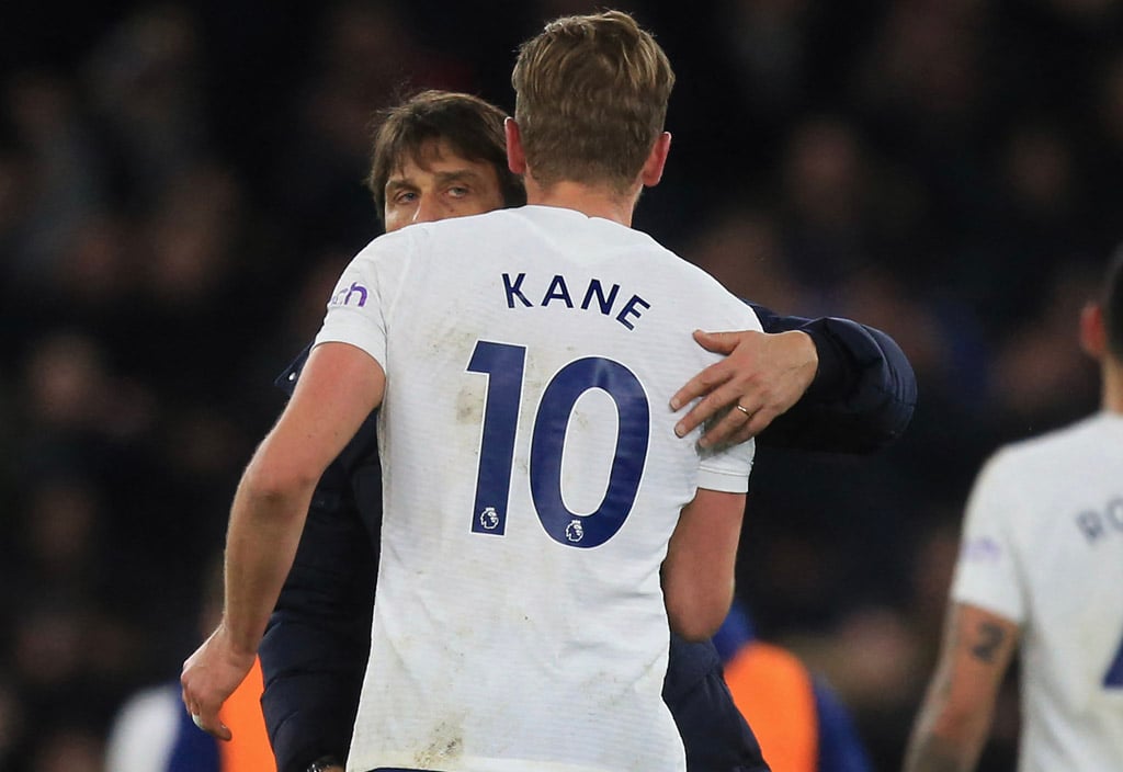 Video: Kane receives phone call from Conte in Spurs dressing room after record goal