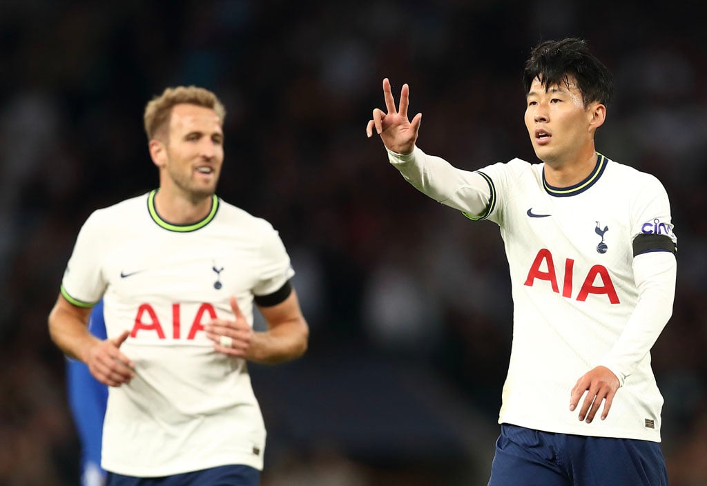 Garth Crooks claims Spurs star stuck 'two fingers up' to Conte last weekend