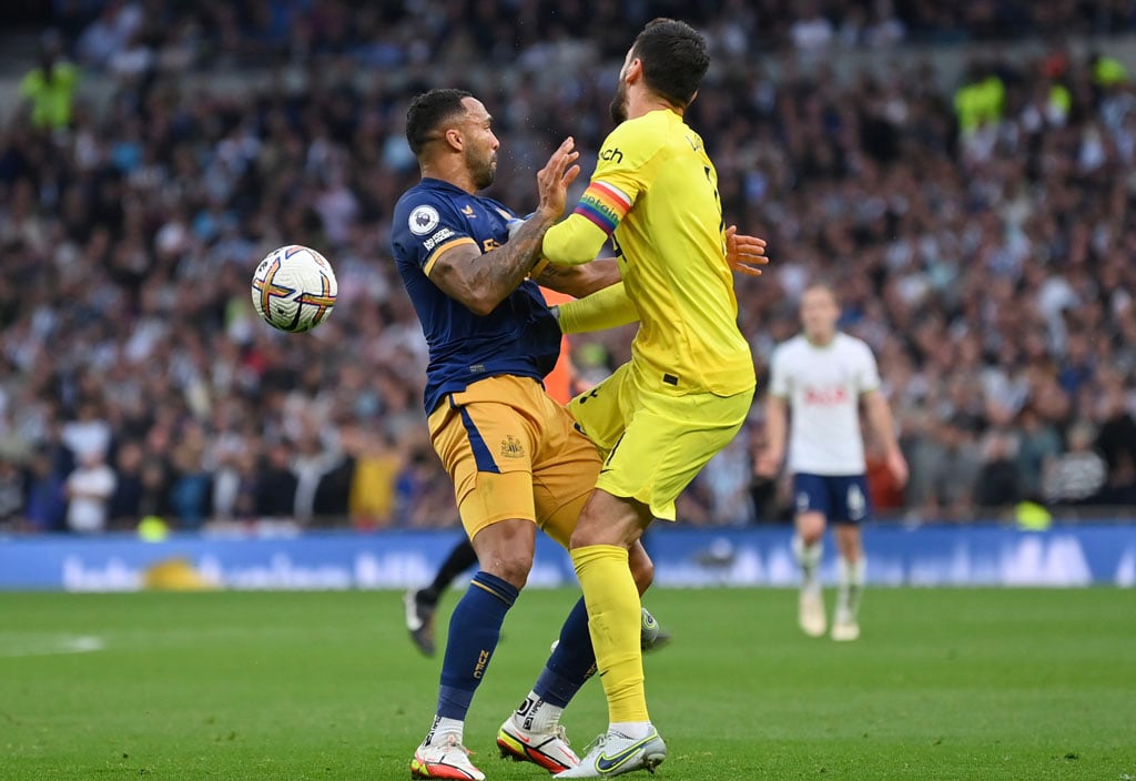 Former PL referee explains whether Lloris deserved free-kick against Wilson