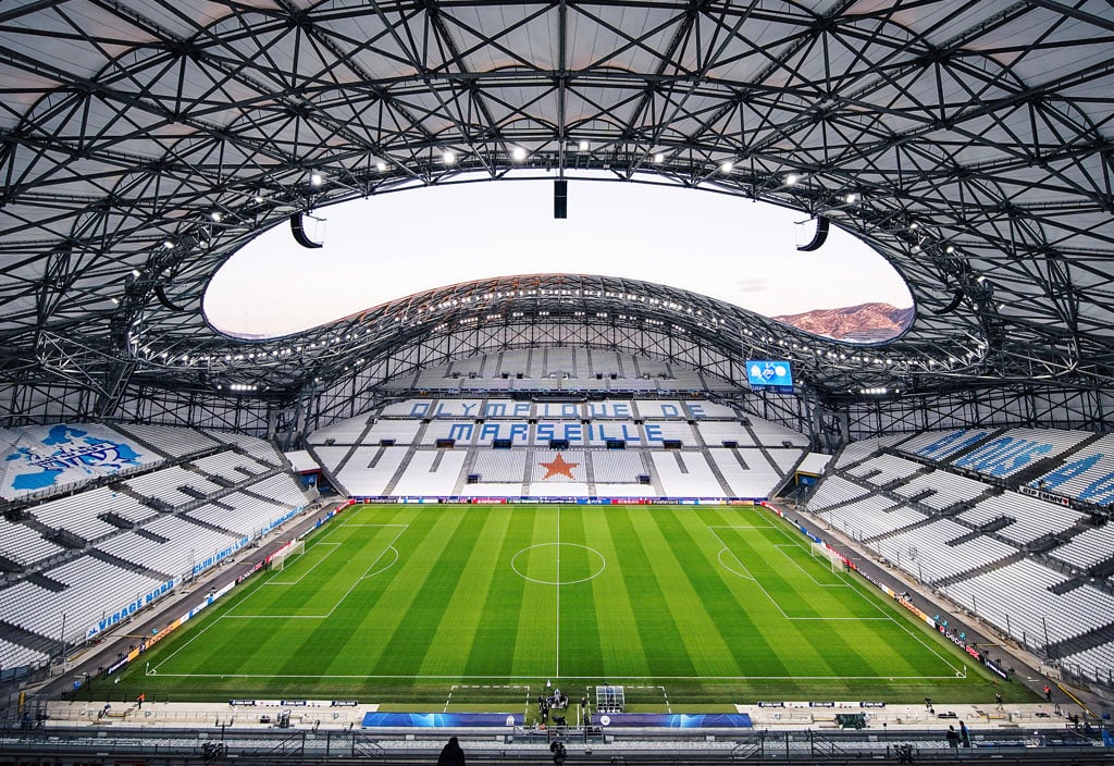 Video: Spurs players arrive at stadium ahead of Marseille match