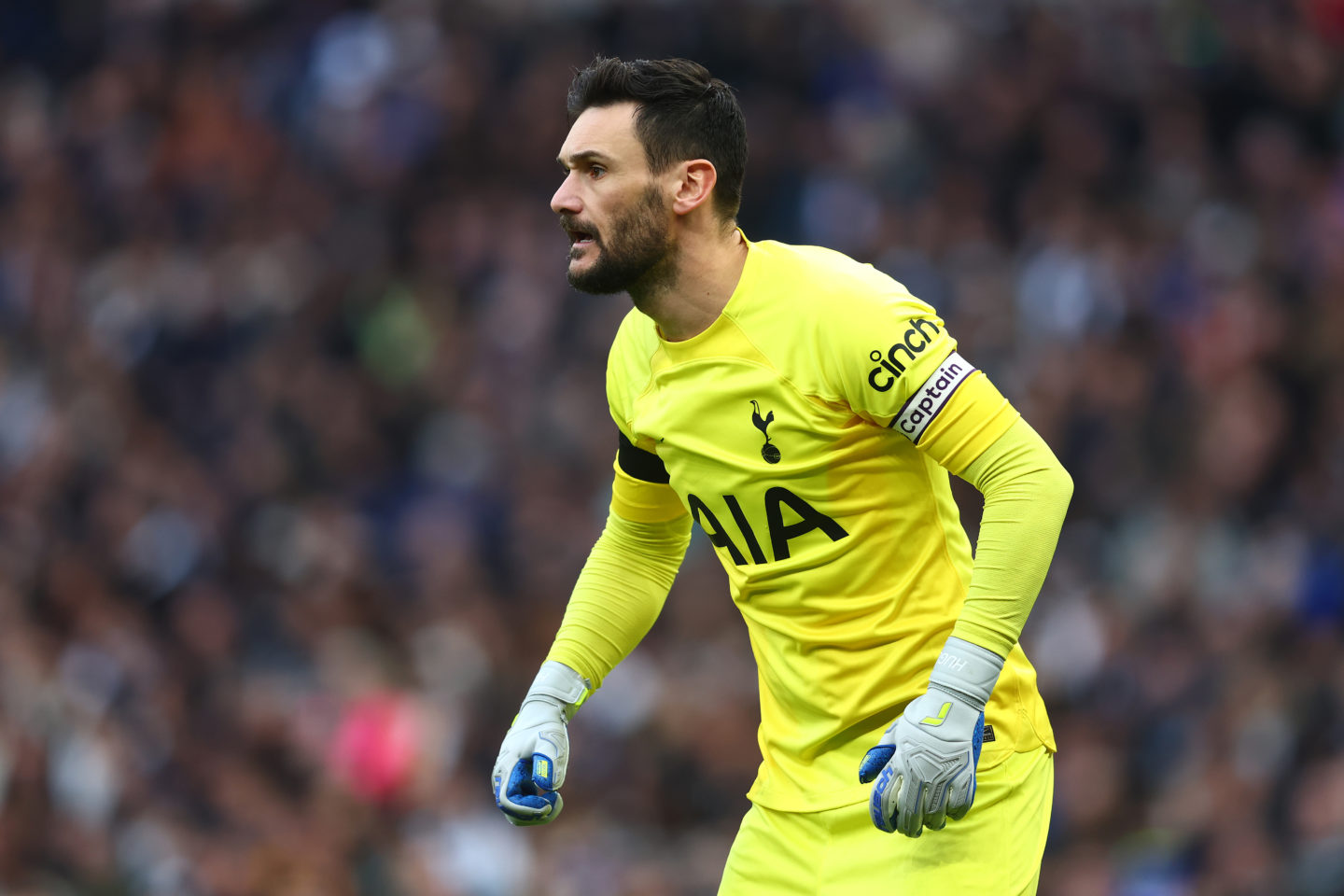 Which Spurs players have boarded the flight to Australia for pre-season