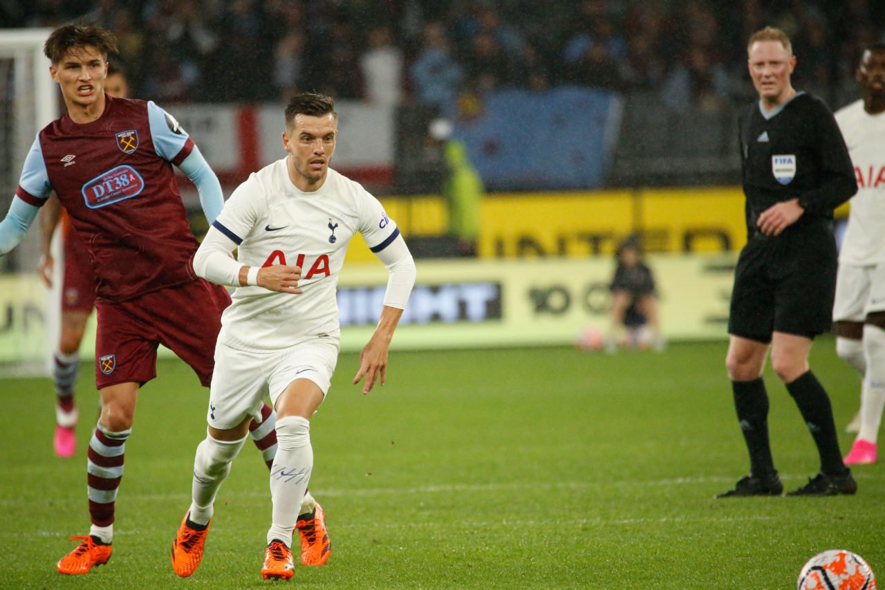 Giovani Lo Celso runs for the ball