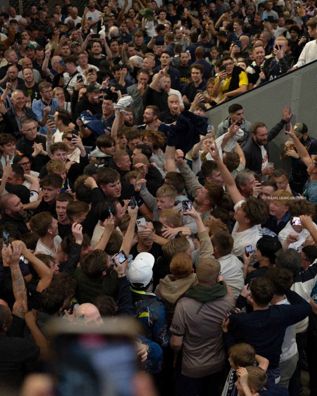 Tottenham Fans Supporters