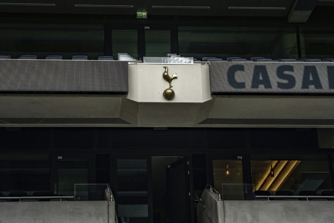 Spurs Badge