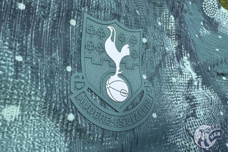 Tottenham Badge Crest Logo