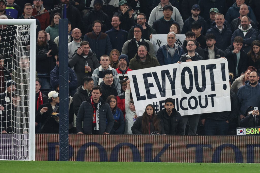 Tottenham Hotspur v Manchester United - Premier League