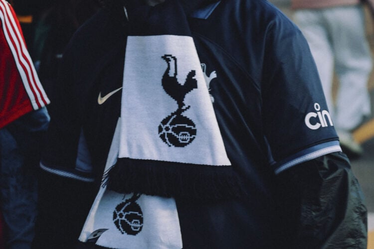 Tottenham Badge Crest Logo Scarf Generic