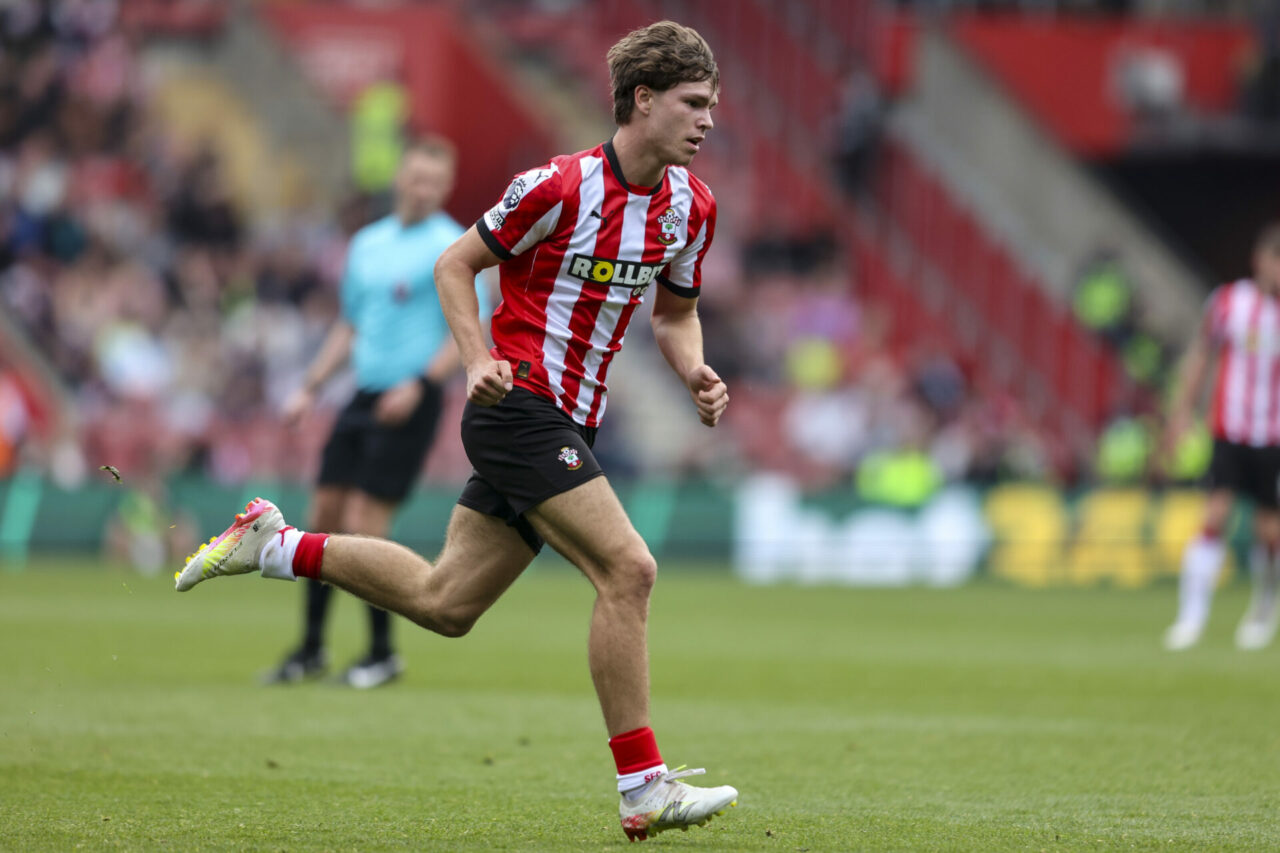 Man United really want to beat Tottenham to Southampton’s Tyler Dibling - Spurs Web
