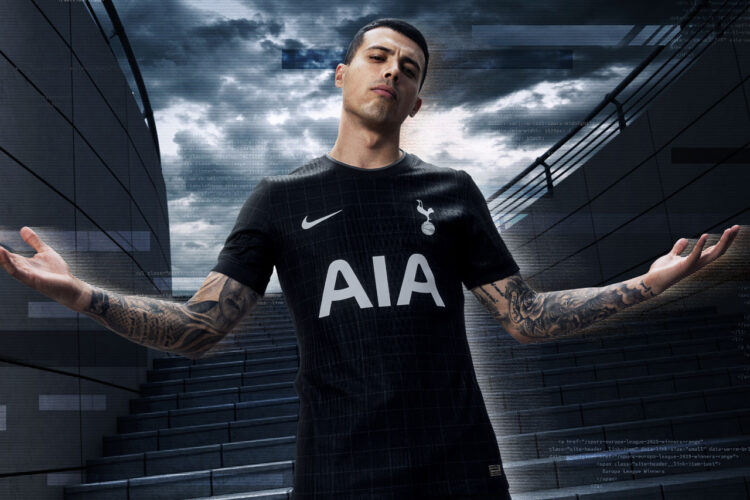 Pedro Porro Tottenham away kit