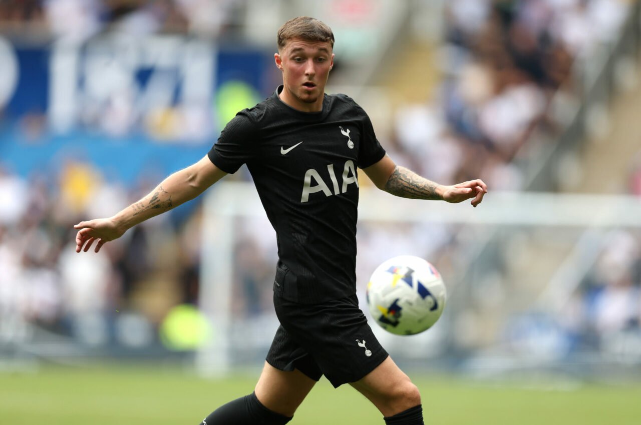 Tottenham in talks over Alfie Devine loan with option-to-buy after £6m rumours