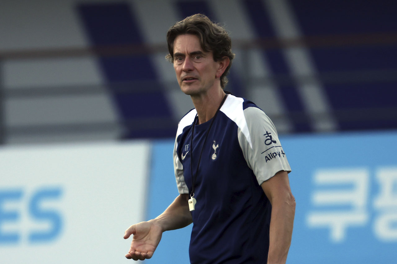 Thomas Frank makes unusual request to improve facilities at Hotspur Way training ground