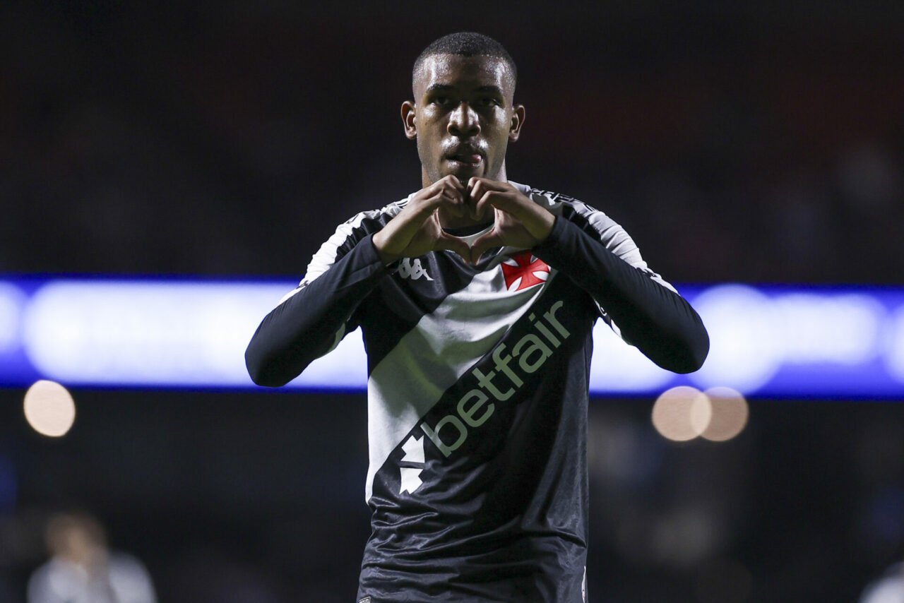 Tottenham among more than eight clubs all chasing the same teen sensation