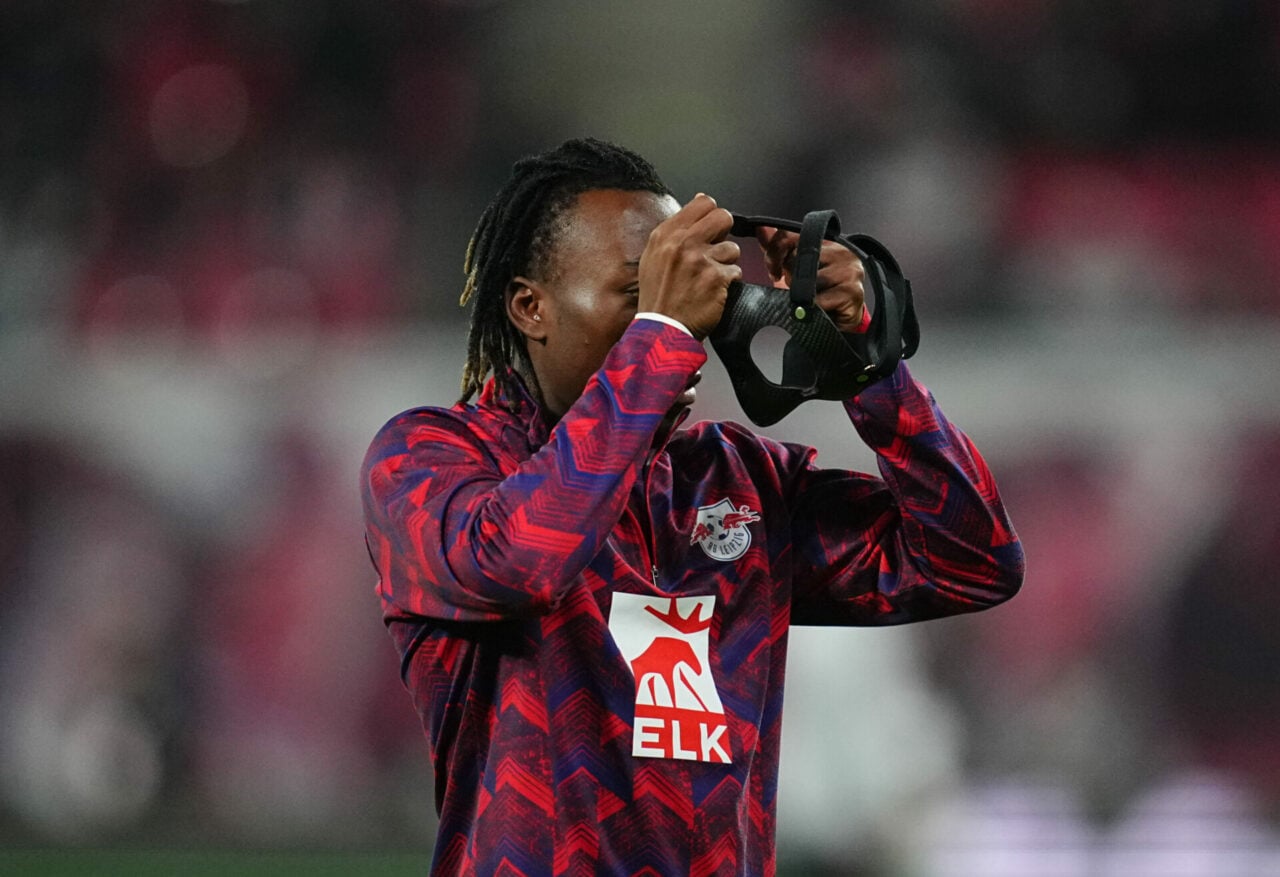 Barcelona losing hope as Tottenham open talks over 19-year-old winger