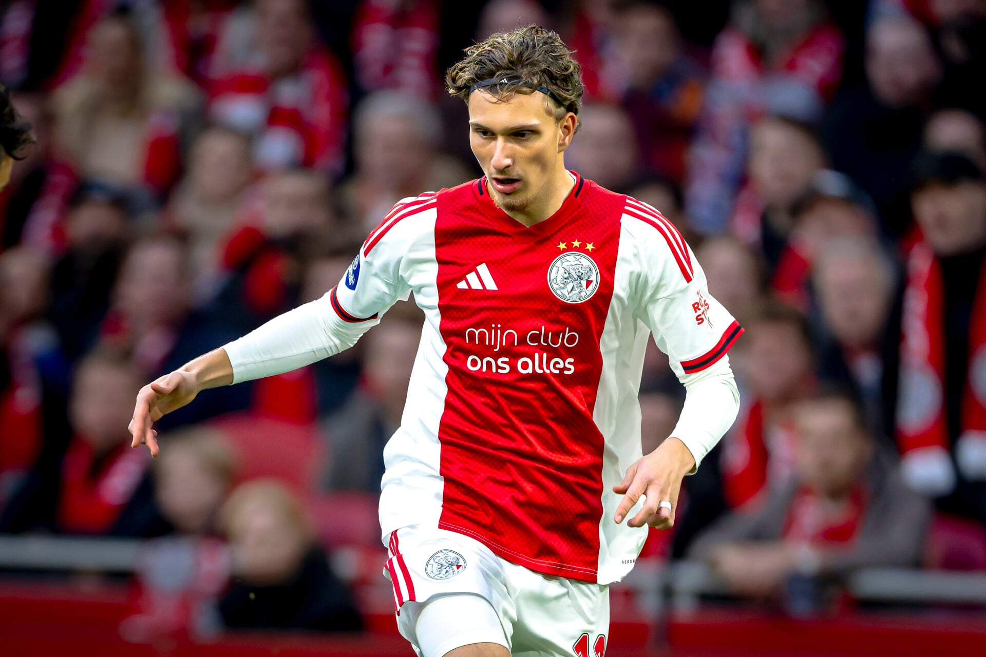 Tottenham find out how much Ajax star with 17 G/A this season will cost