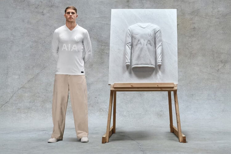 Tottenham commemorative FA Cup kit
