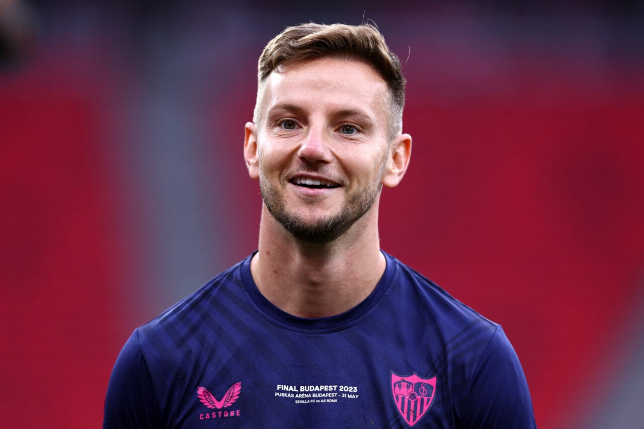 Barcelona legend says player has outgrown Tottenham before even making his debut