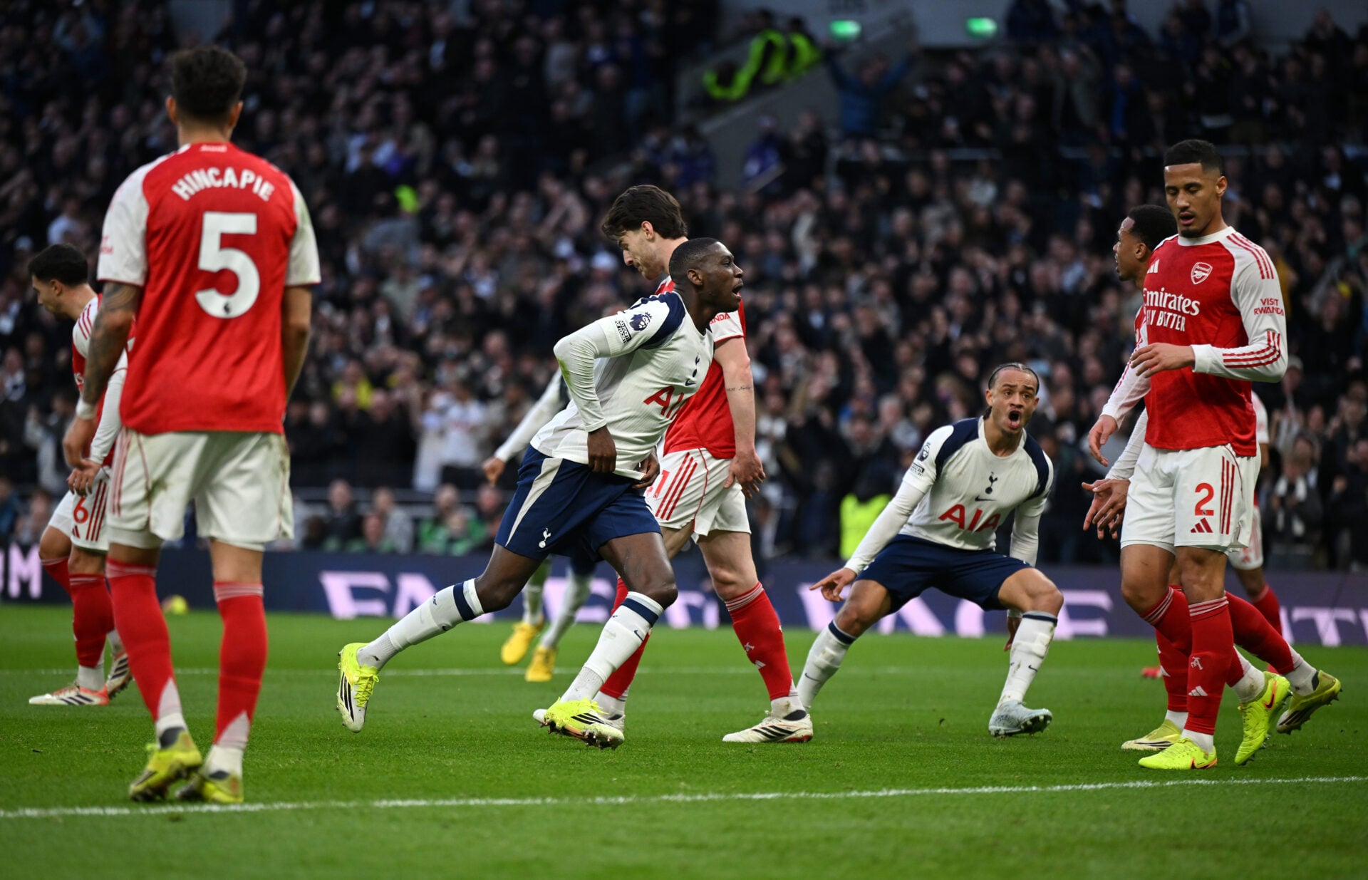 Tottenham half-time player ratings vs Arsenal 6/10 for player who had heart-in-mouth moment