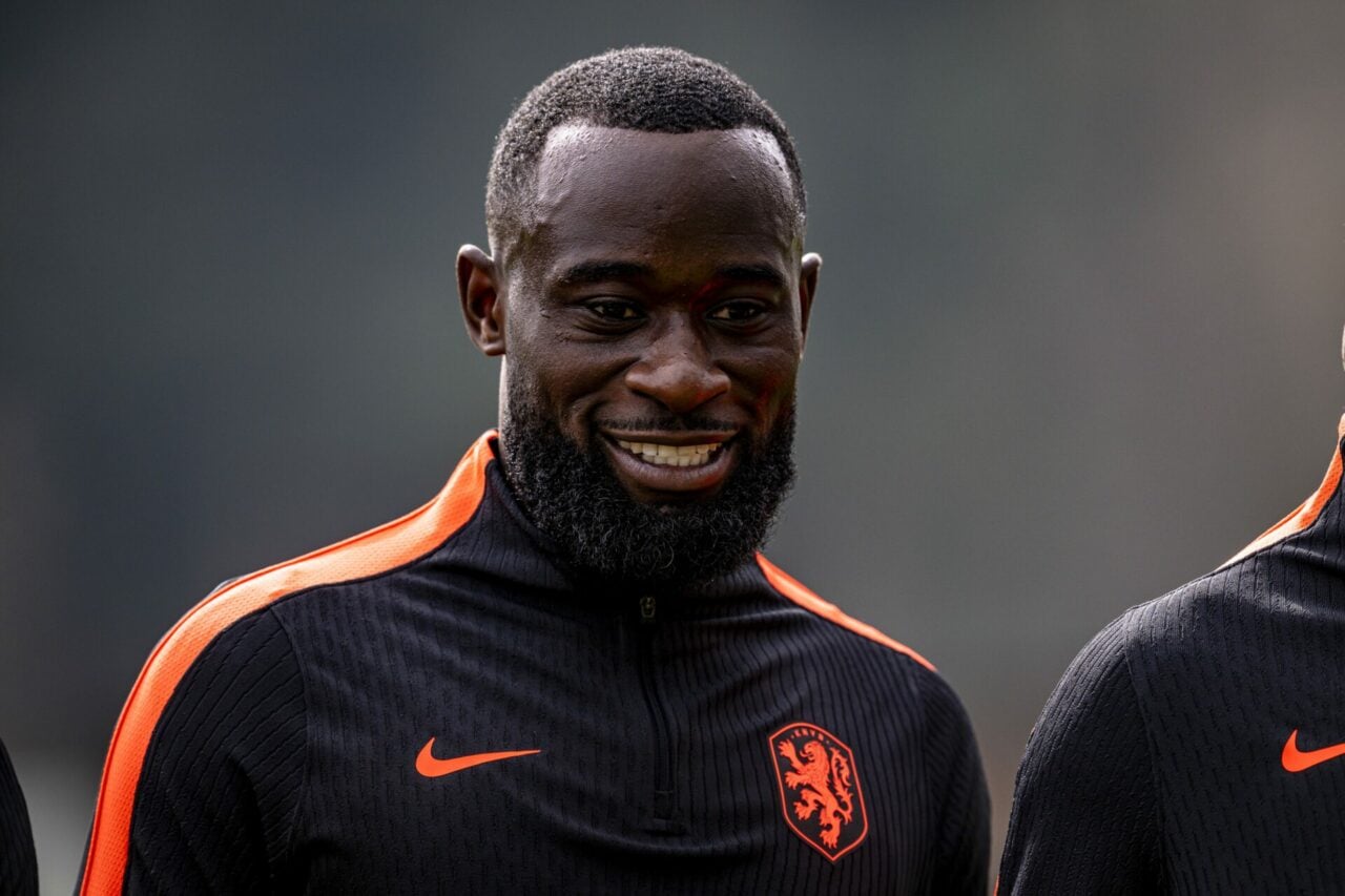 Liverpool and Tottenham want £20m Premier League right-back but Sunderland could have advantage