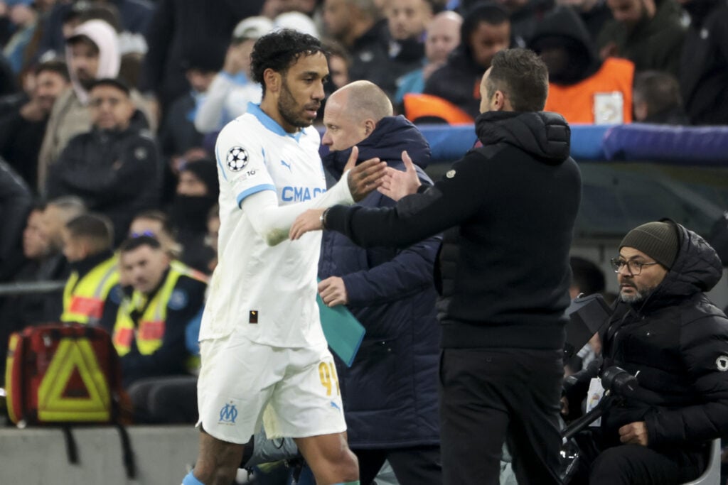 Tottenham manager Roberto De Zerbi with Pierre-Emerick Aubameyang at Marseille