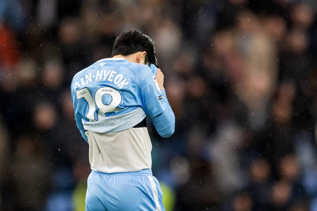 Tottenham's Yang Min-hyeok on loan at Coventry City