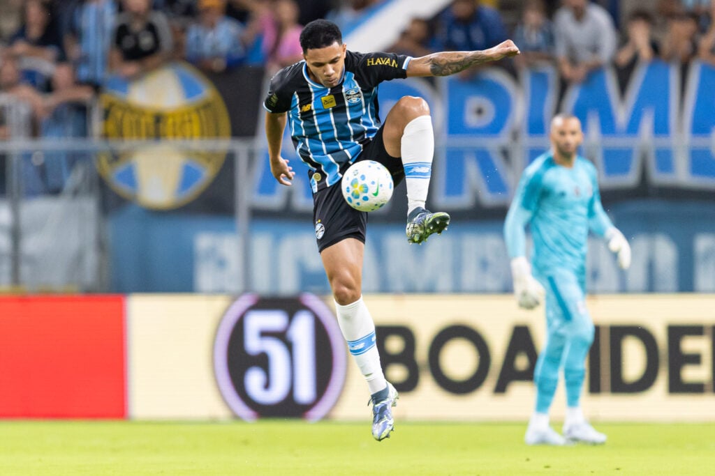 Tottenham target Viery