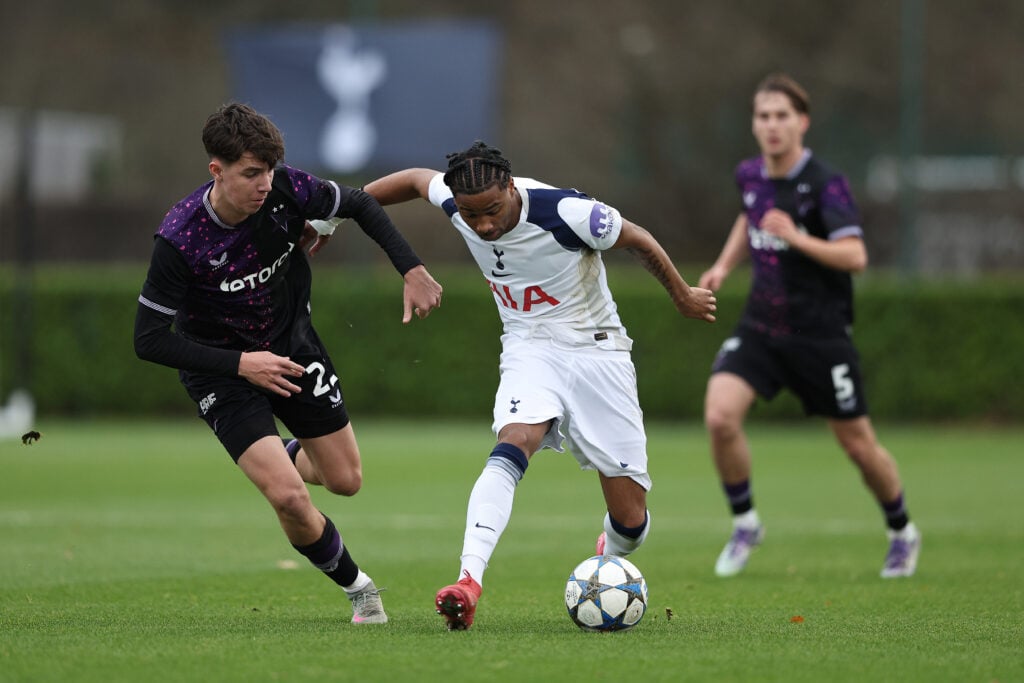 Tottenham sell Tynan Thompson to Man United