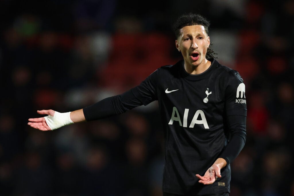 Tottenham Yusuf Akhamrich