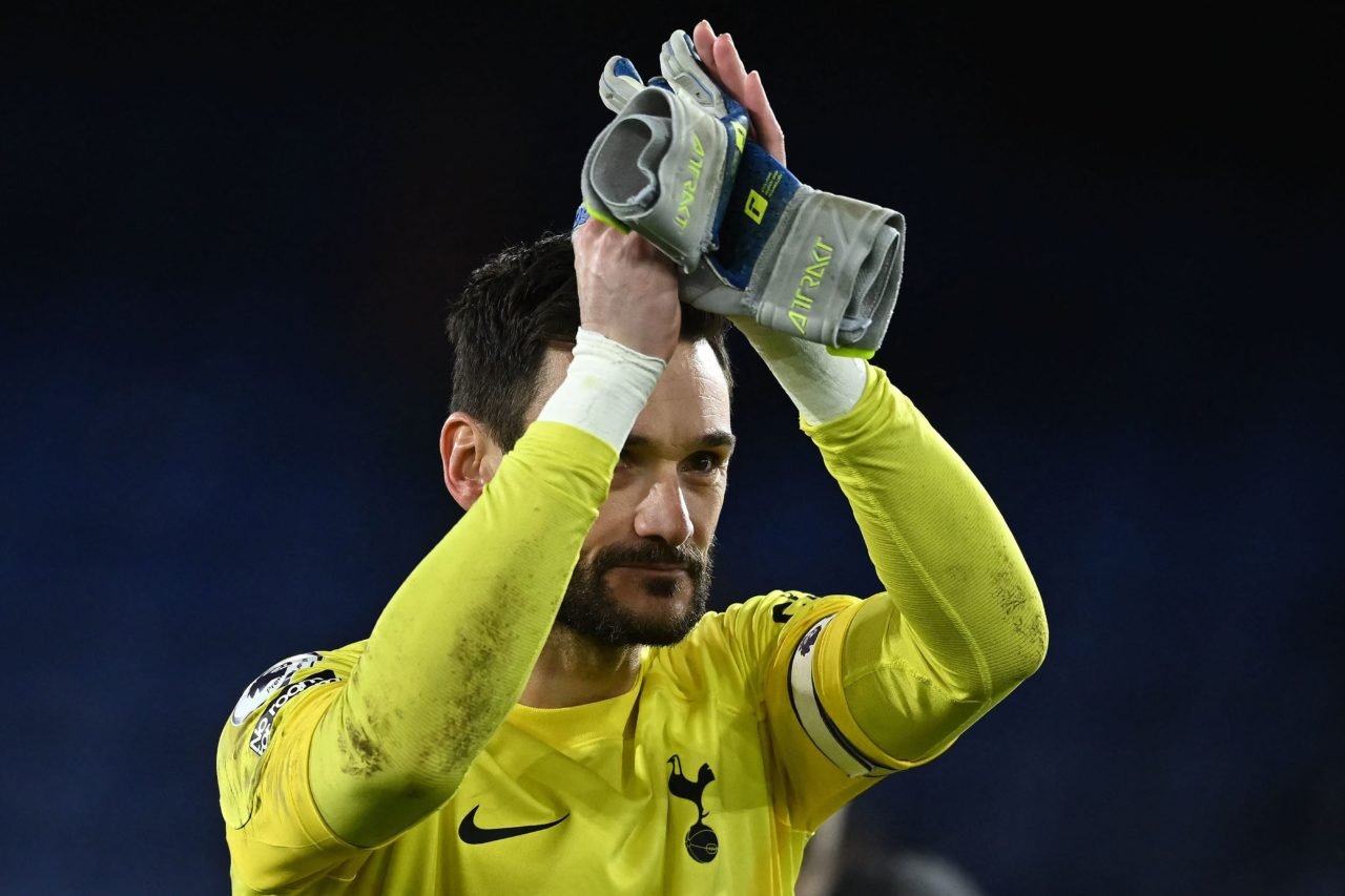 Tottenham Hotspur's French goalkeeper Hugo Lloris celebrates after their 4-0 victory in the English Premier League football match against Crystal Palace