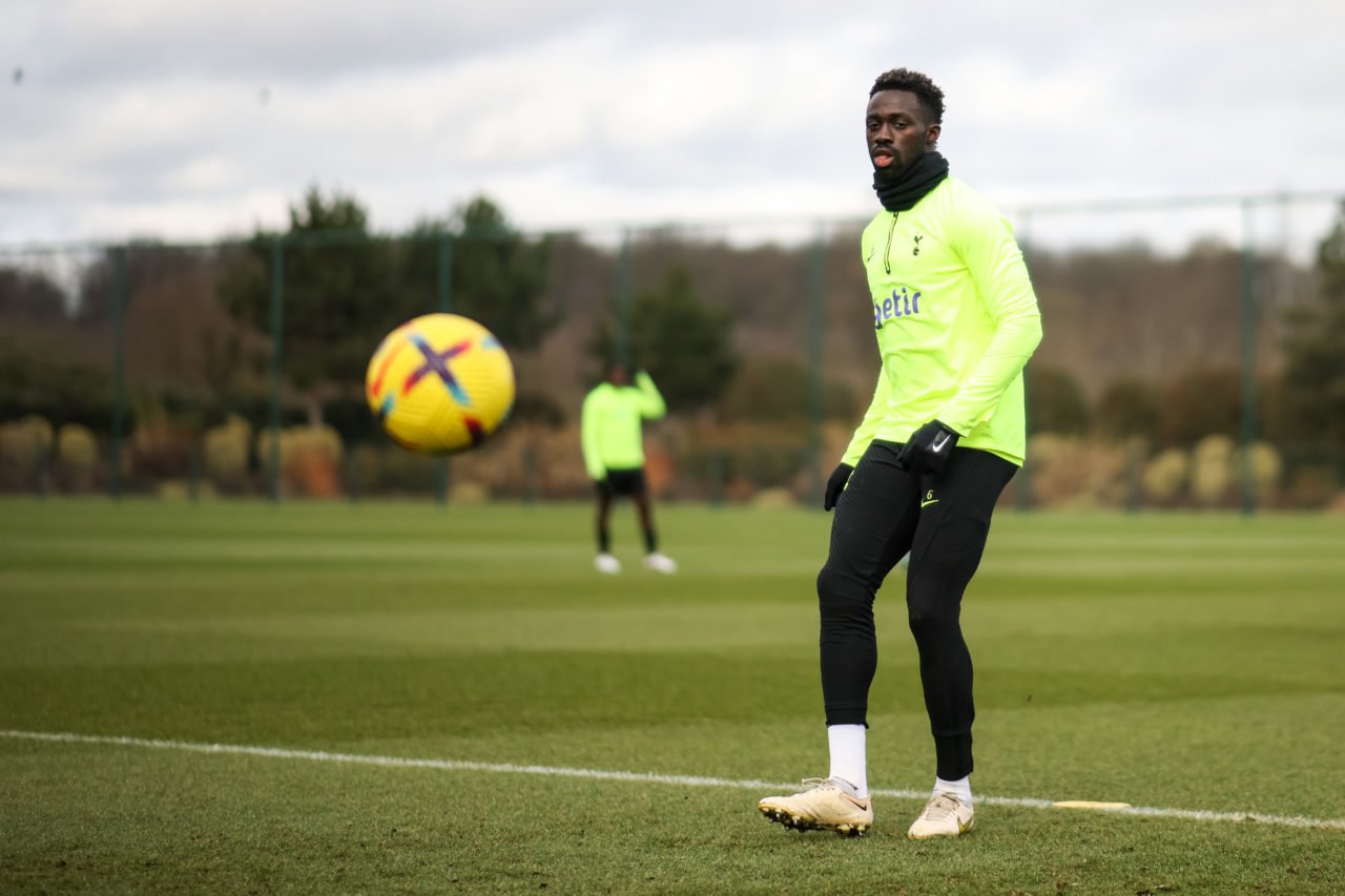 Davinson Sanchez kicks the ball in training