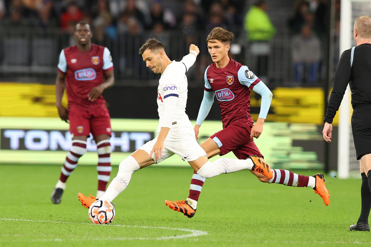 Giovani Lo Celso crosses the ball